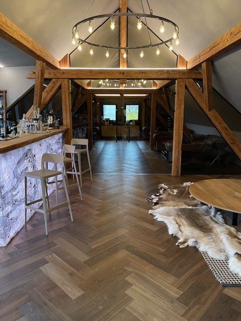 Umbau Dachstock Däniken - SCHILLA Bodenbelags AG in Trimbach - Wir leben Boden! 4